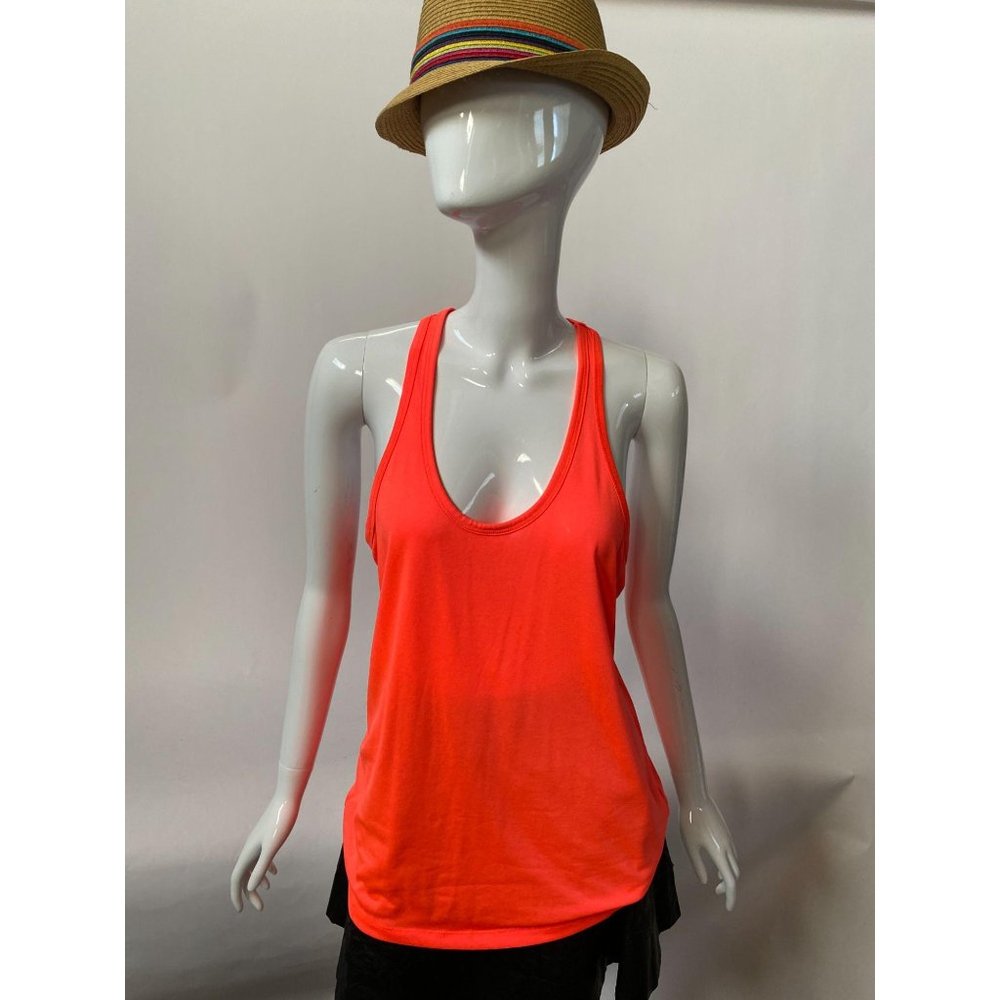 Set/2 Layer8 Tank Tops - Picture 3 of 16
